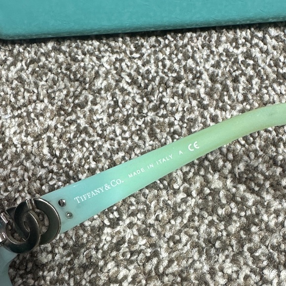 Tiffany & Co. Black Oversized Women's Sunglasses with Tiffany Blue Case - Picture 10 of 14